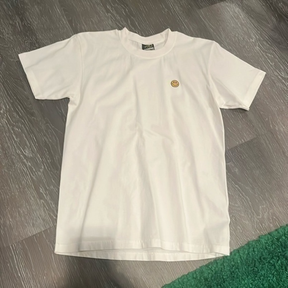 Chinatown market white smiley tee
